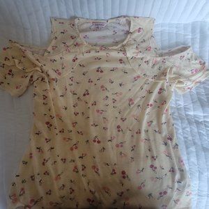 Juicy Couture Cherry top in light yellow extra large